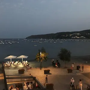 https://roques-casa-en-primera-linea-de-mar-en-cadaques.catalonia-hotels.com